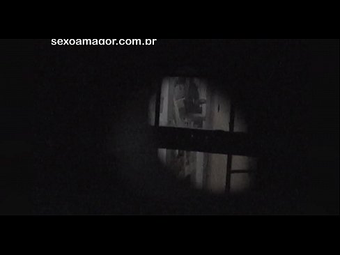 ❤️ Блонди е тајно снимена од воајер од соседството скриен зад шупливи тули ❤️❌ Порно кај нас ❌️